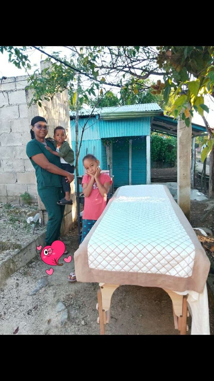 Mother and family at the entrepreneurial site