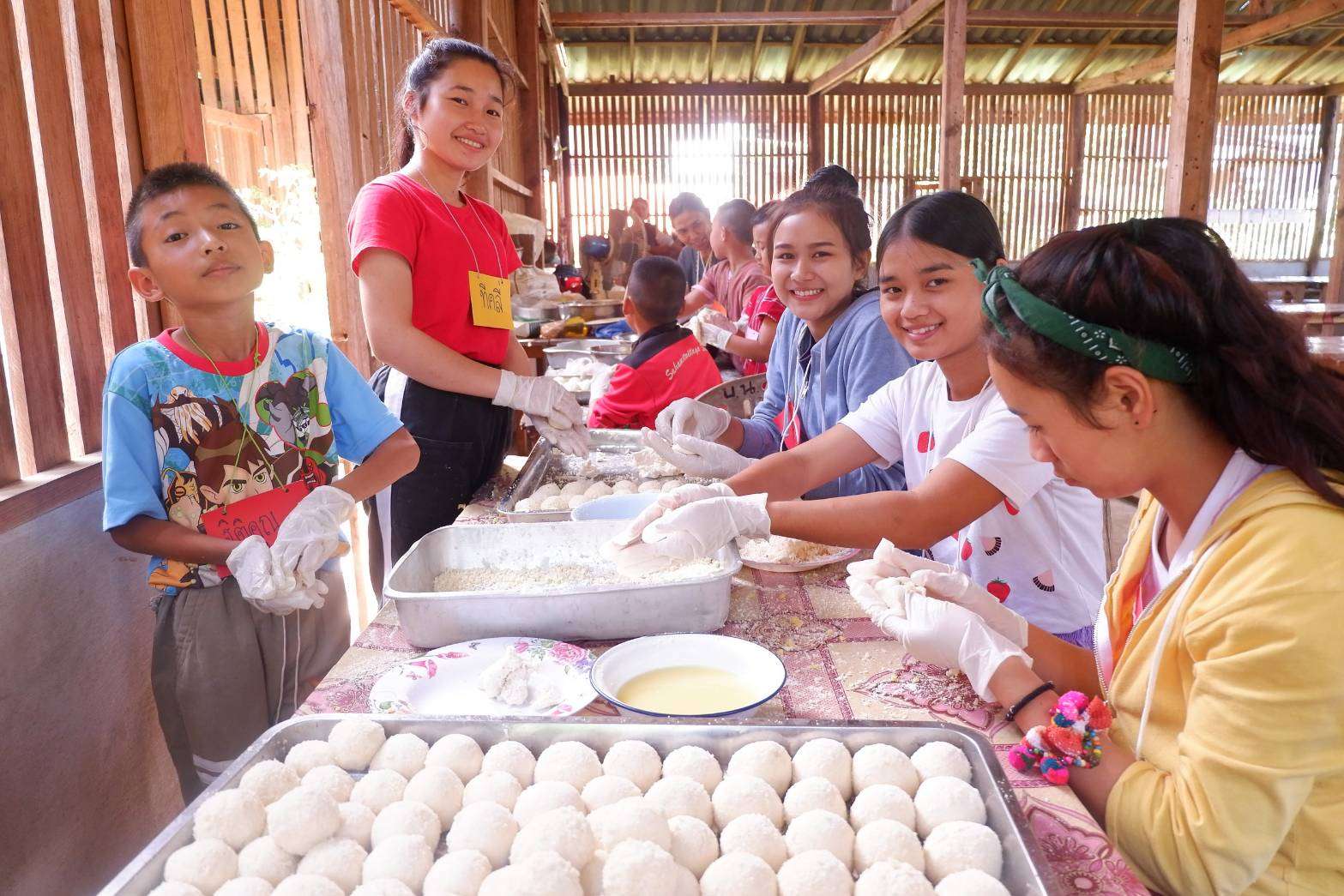 Youth will have the opportunity to learn modern bakery techniques, including cake decorating, creating new dessert products as well.