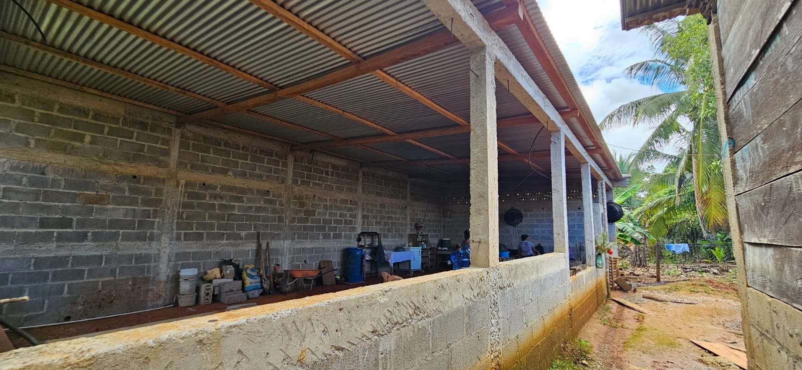 Lack of windows and doors for the kitchen