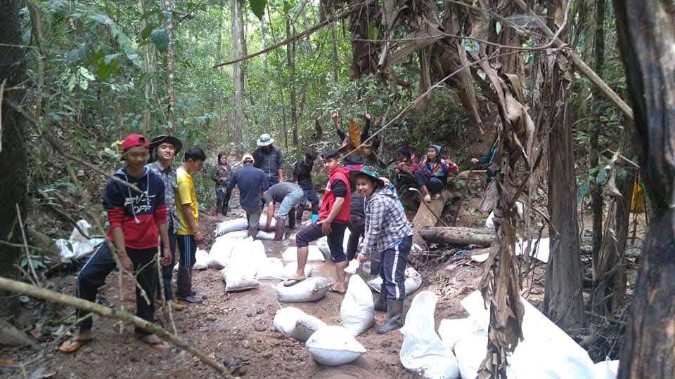 Everyone in the community works together