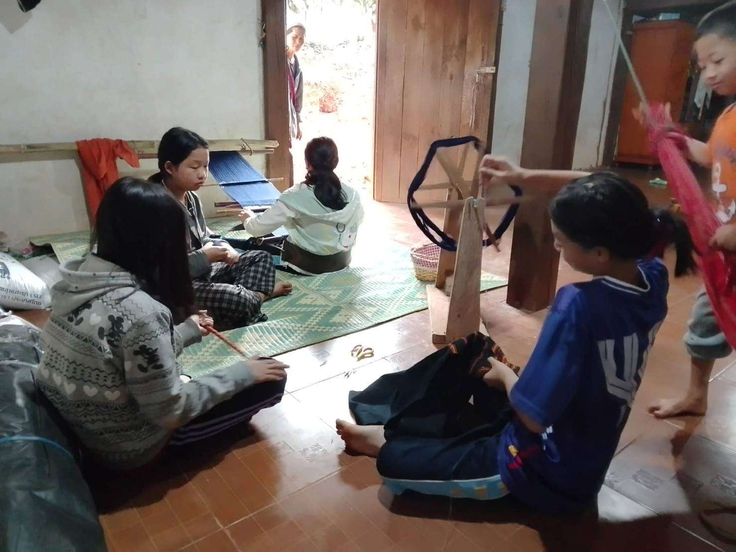 Let's learn how to wind yarn, kids!