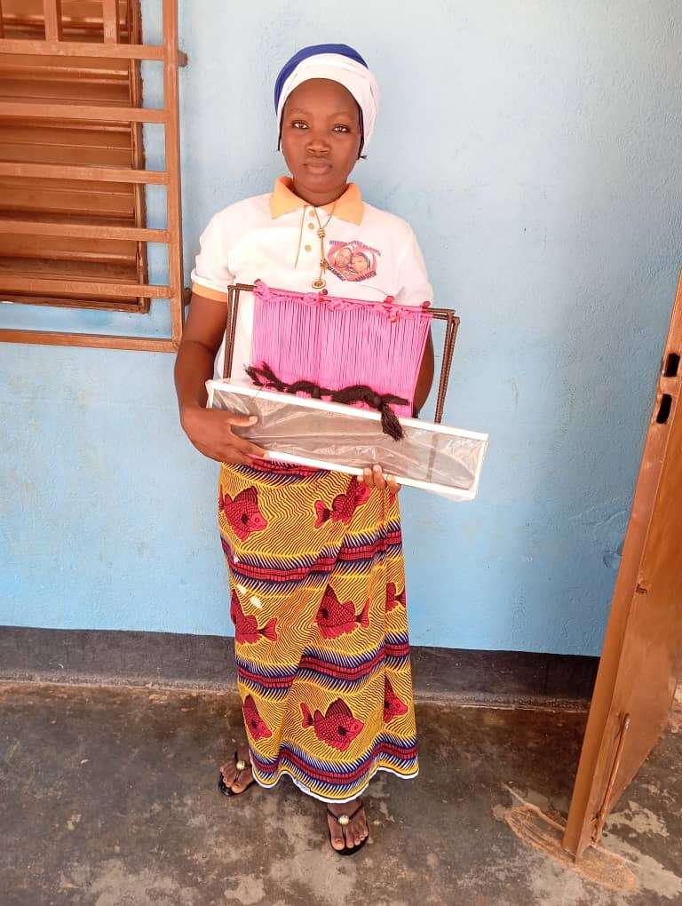 Weaving loom given to a mother
