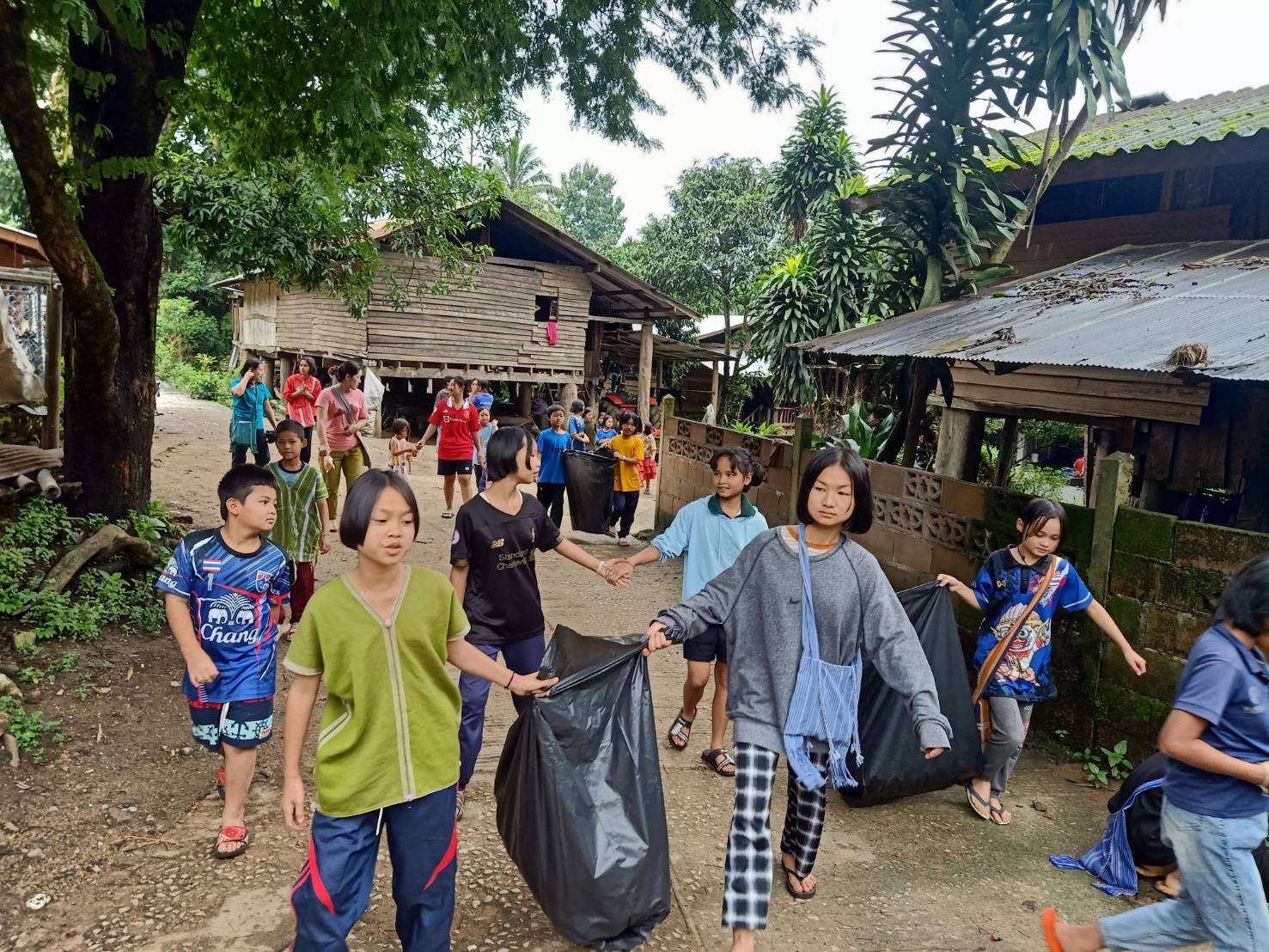 Collect garbage in the village