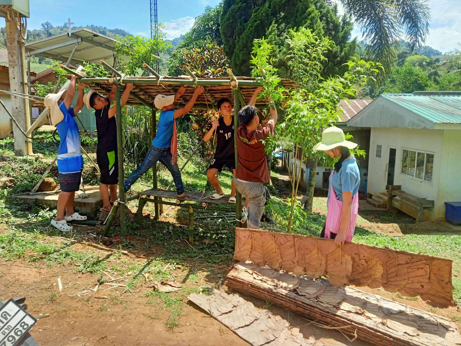 Youth leaders create waste separation points