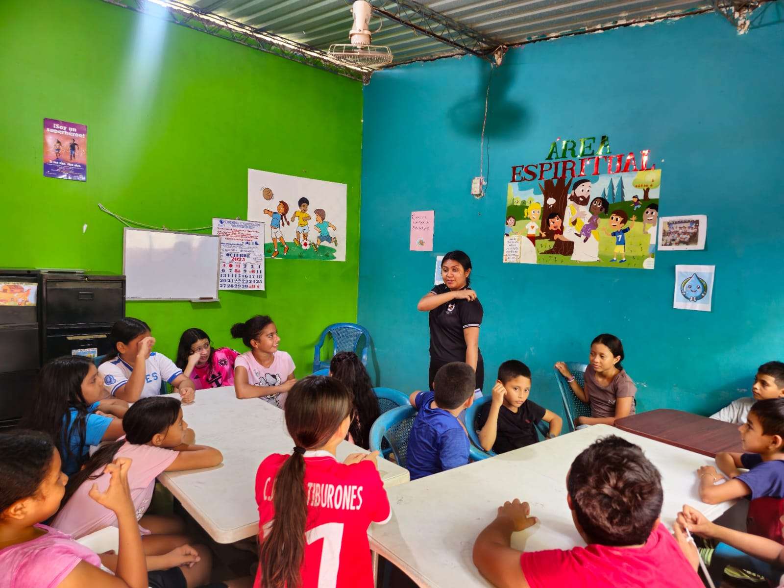 Participants receiving their class.