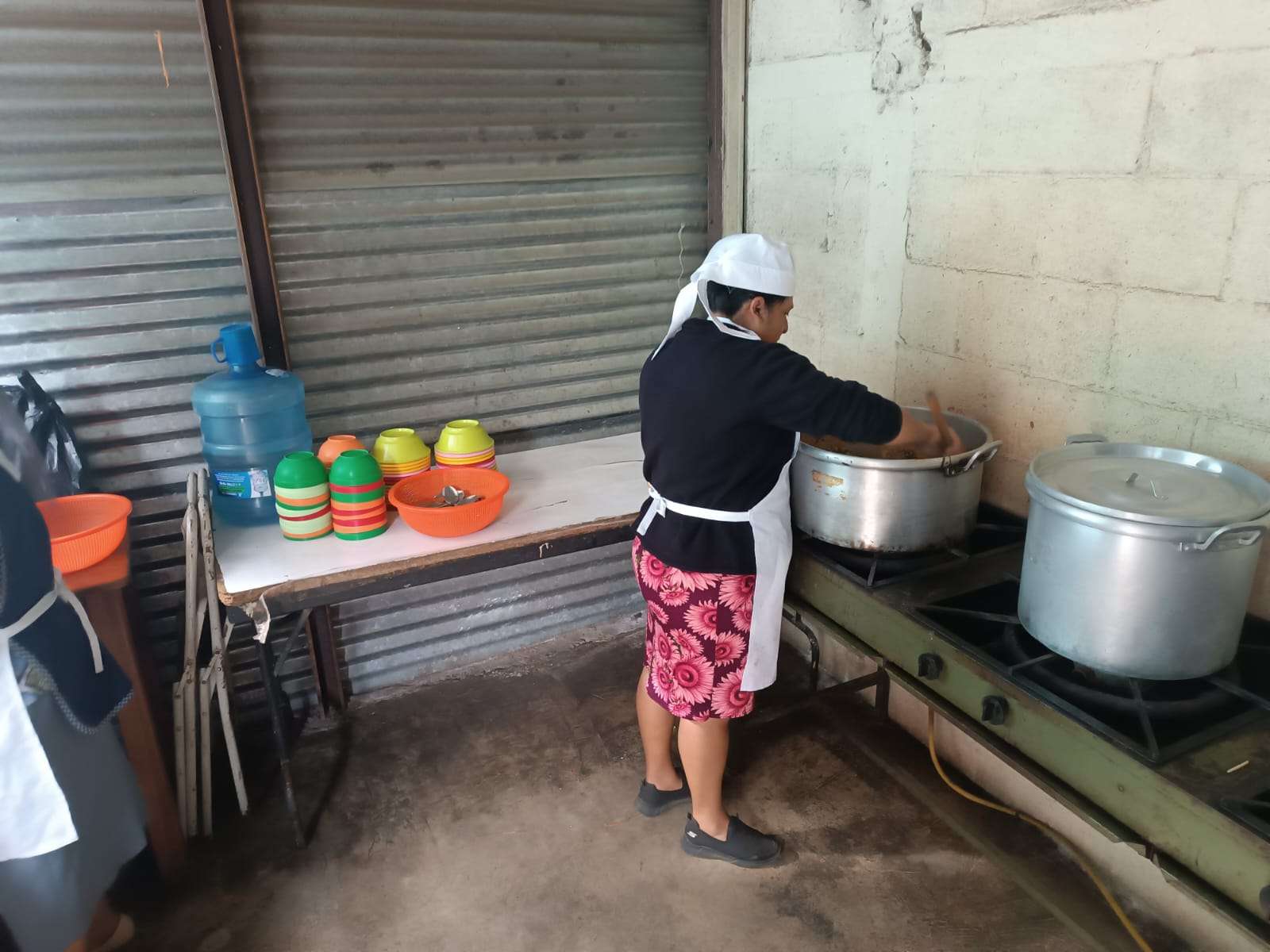 volunteer cooking