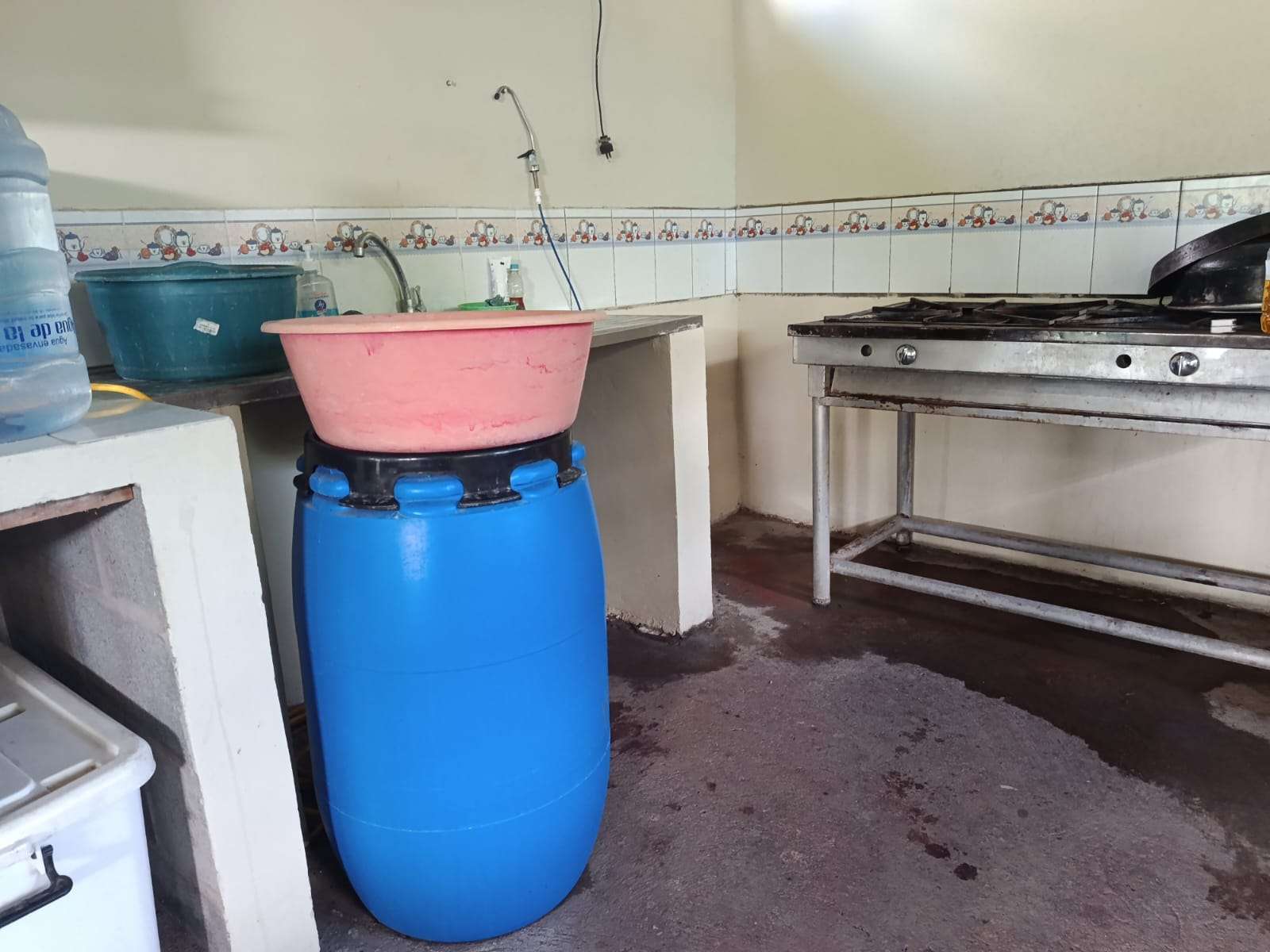 Water storage in the kitchen area