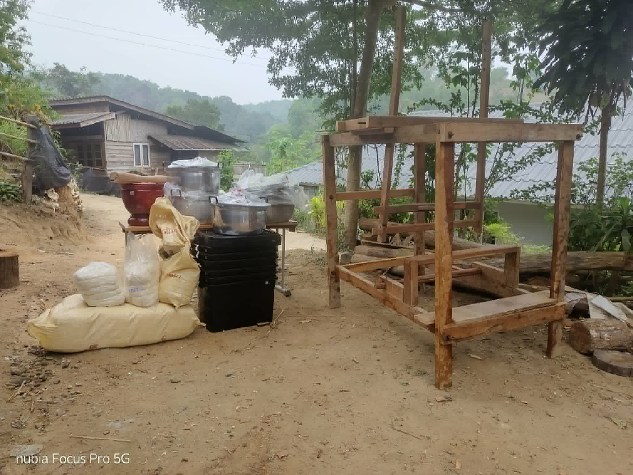 Fabric Dyeing: Raw Materials and Equipment