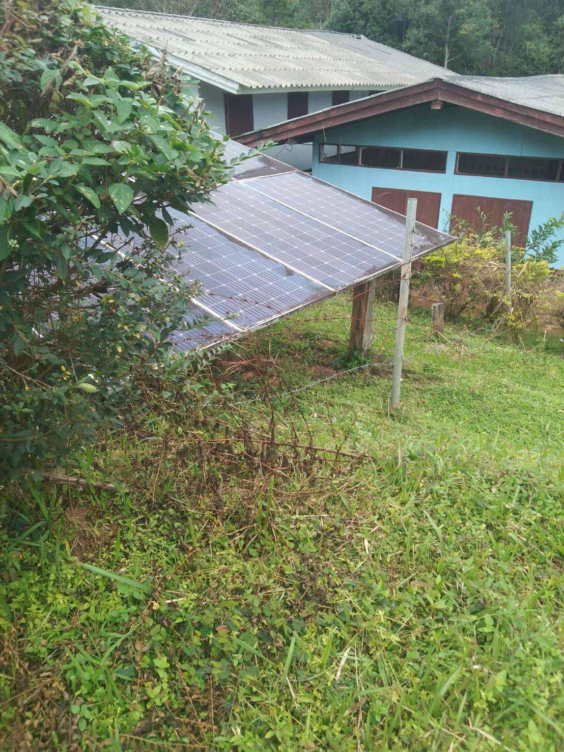 Community schools need solar panels and power generation systems