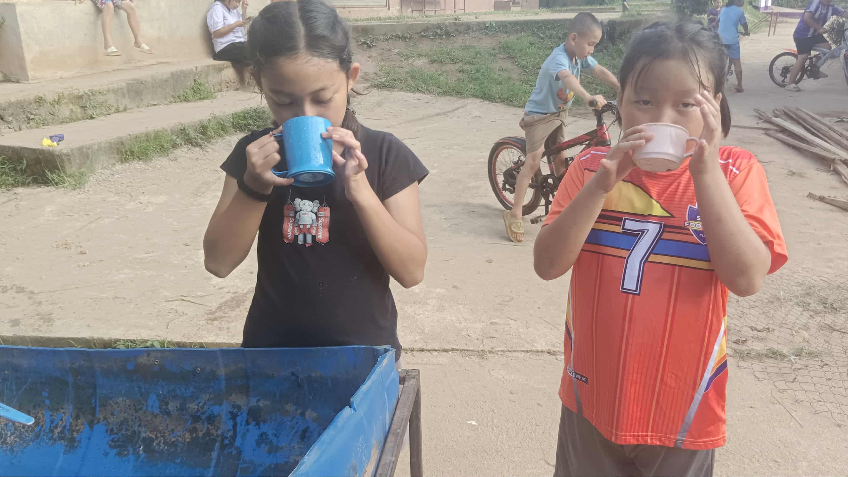 The child have to drink murky water because there is no other choice.