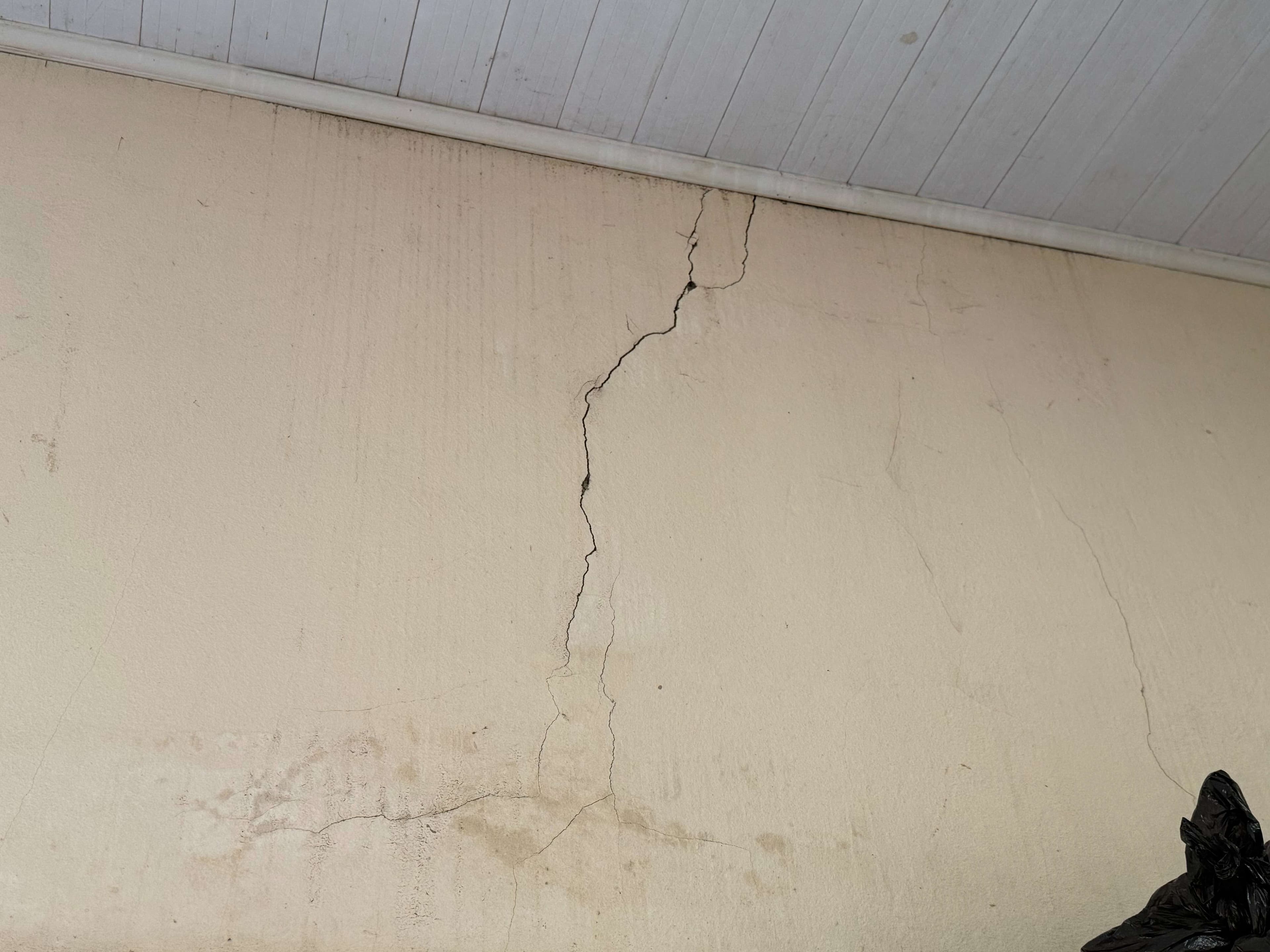 Renovation of the cafeteria and men's and women's restrooms of the Project