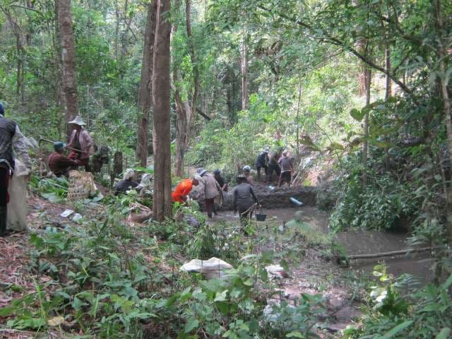 The villagers came together in harmony, building check dams side by side