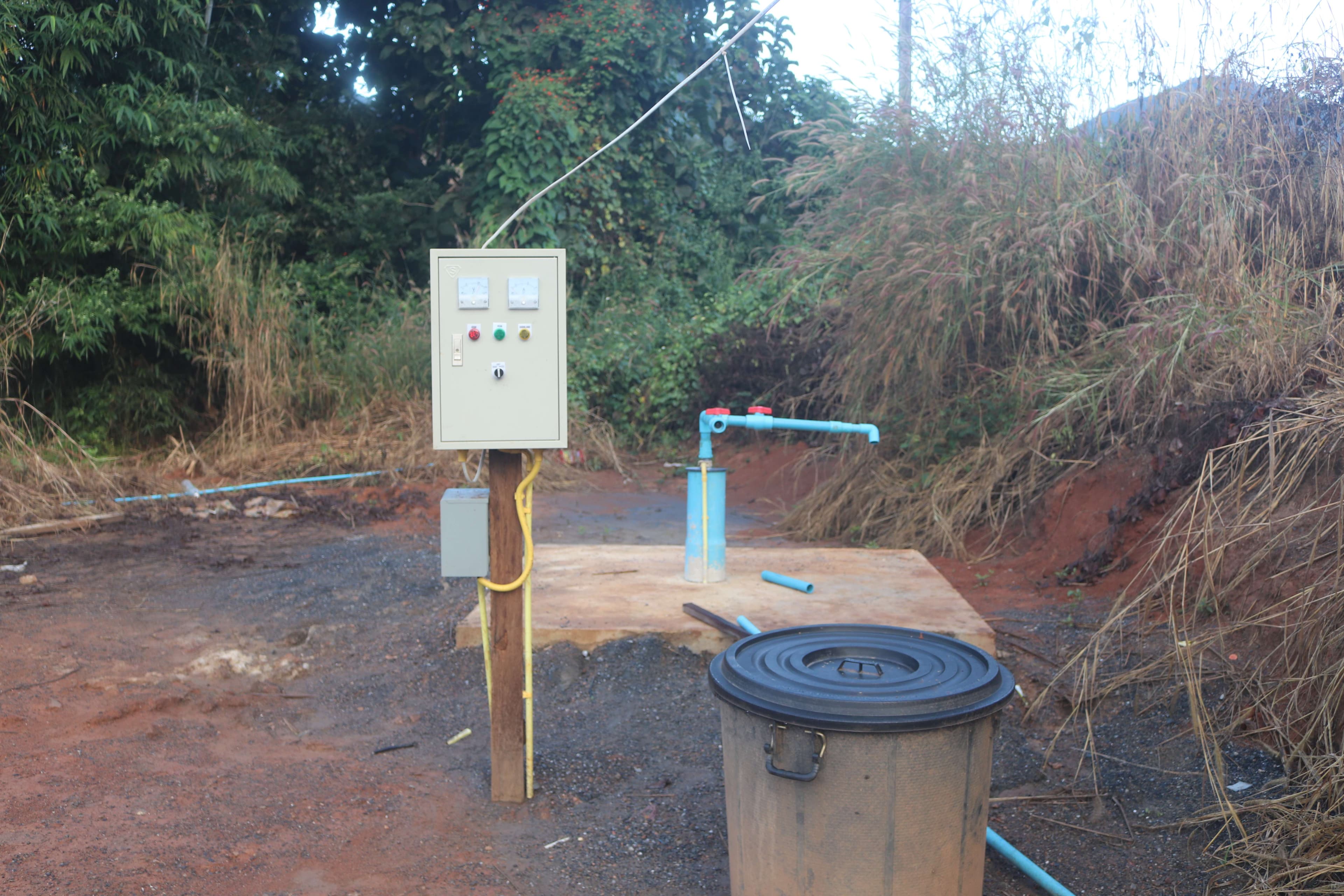 Waiting for the roof construction and pouring of the floor to support the water tank.