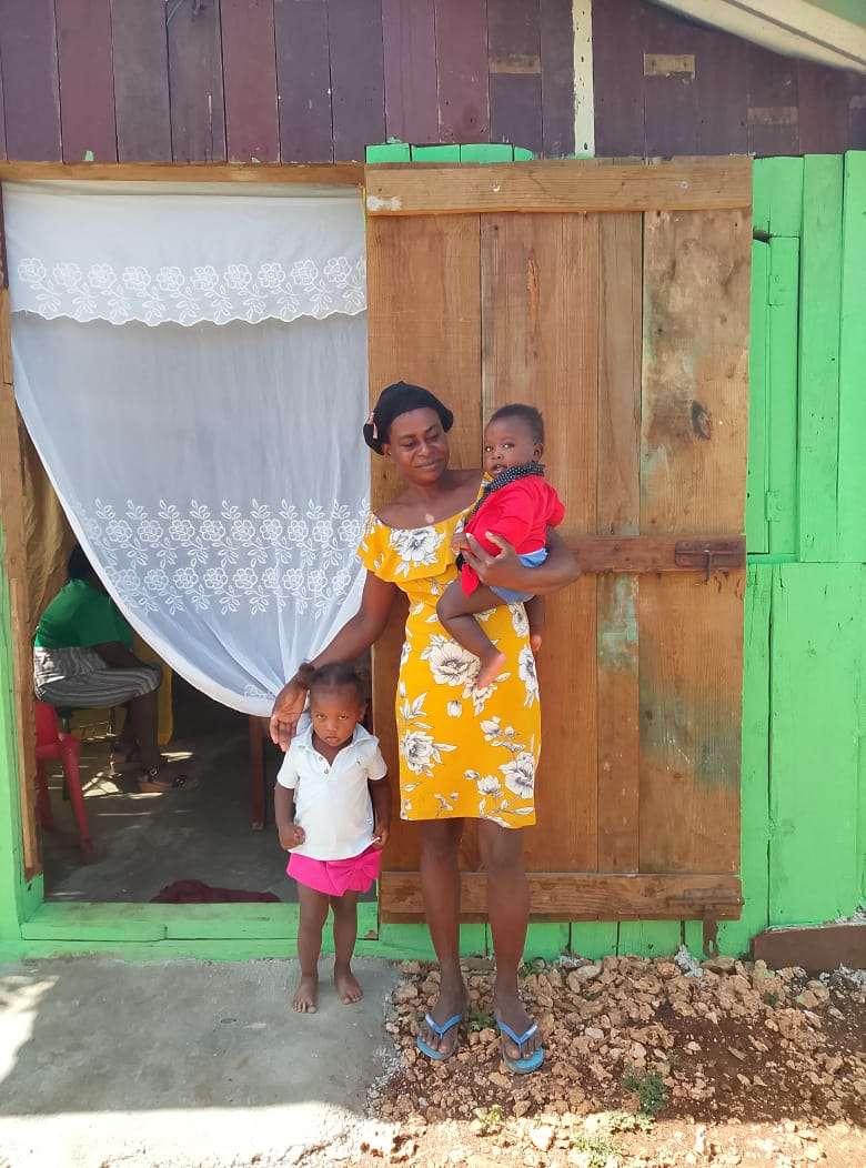 Four Little Ones and a Brave Mother