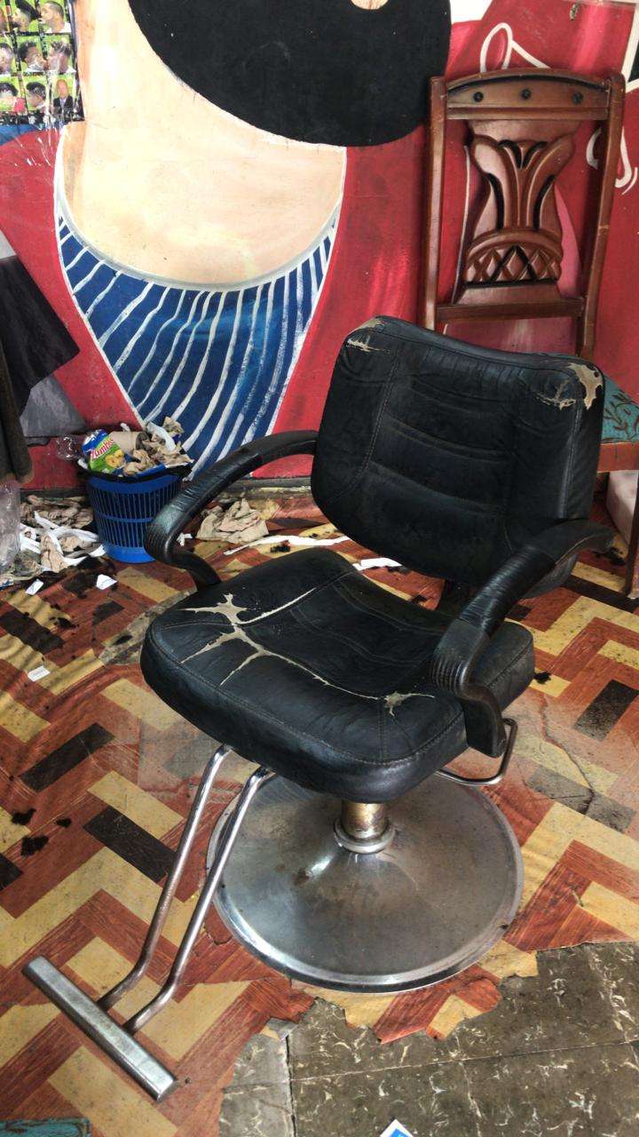 Defective Barber Chair