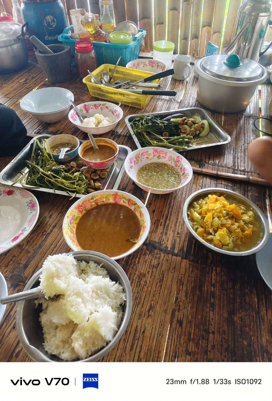 The food available included fermented fish chili paste, boiled pumpkin, and various vegetables.