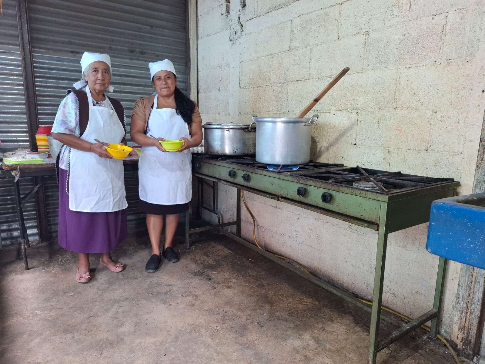 The volunteers and the food