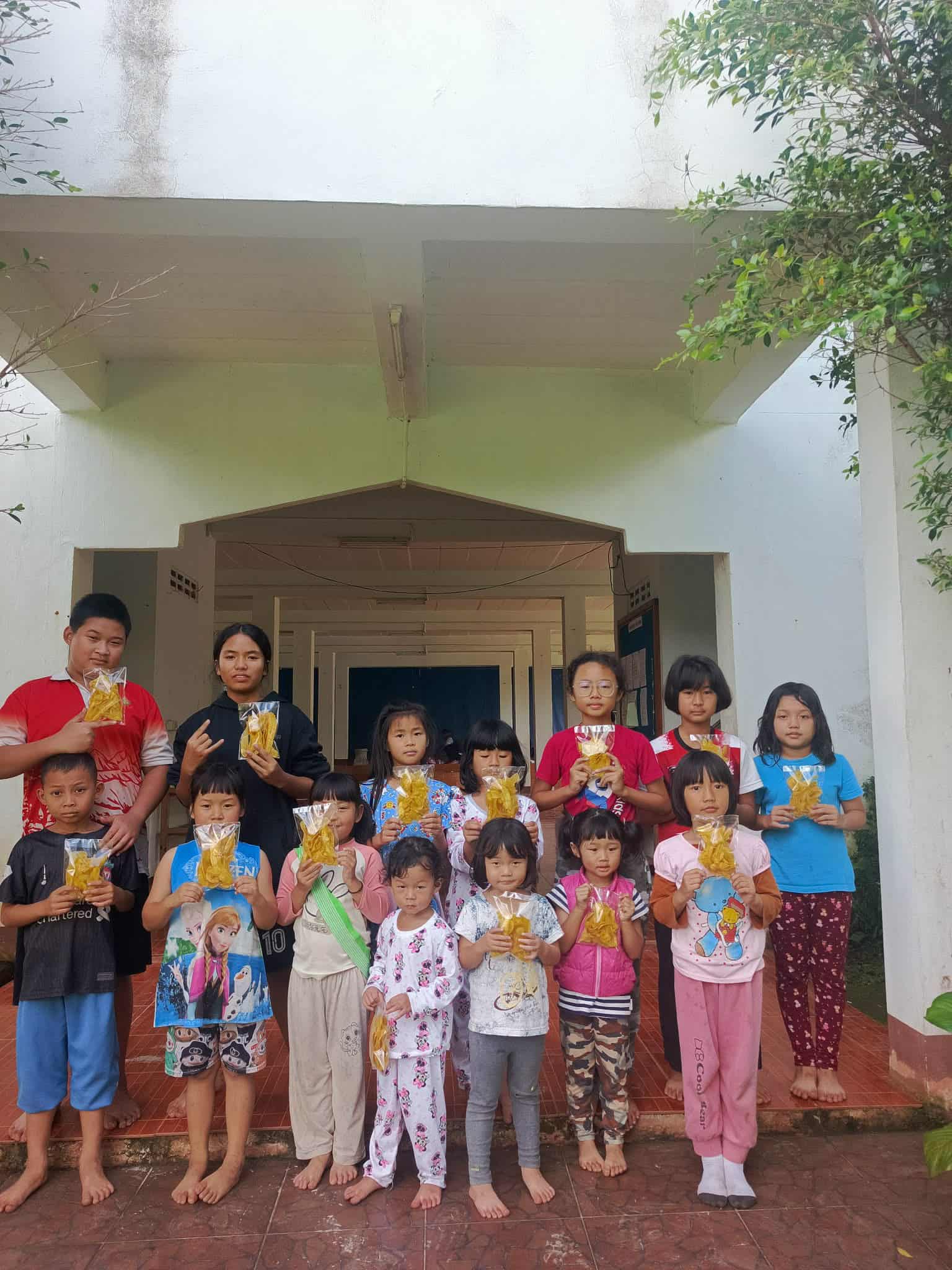 Ready to sell healthy banana chips.