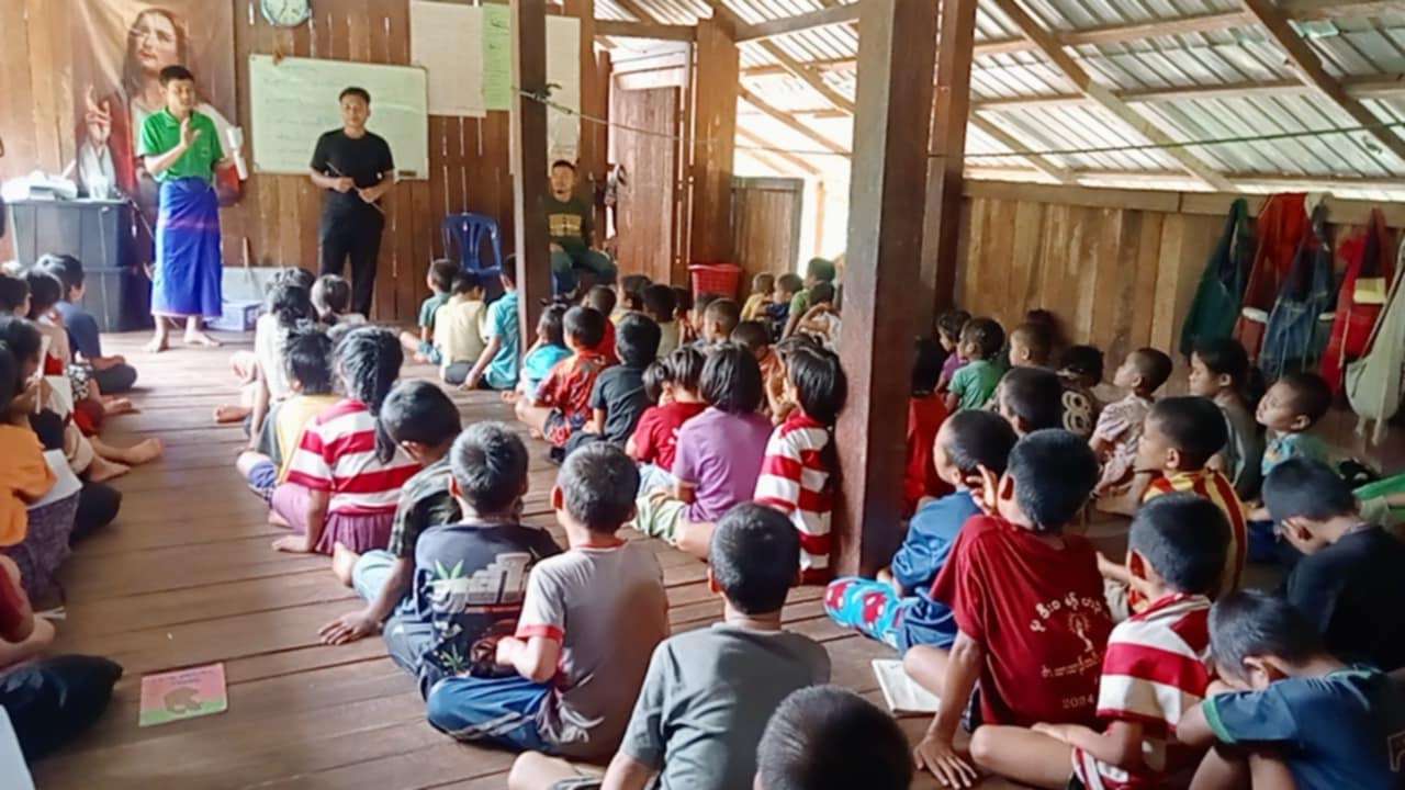 Embracing creativity in daytime activities without electricity.