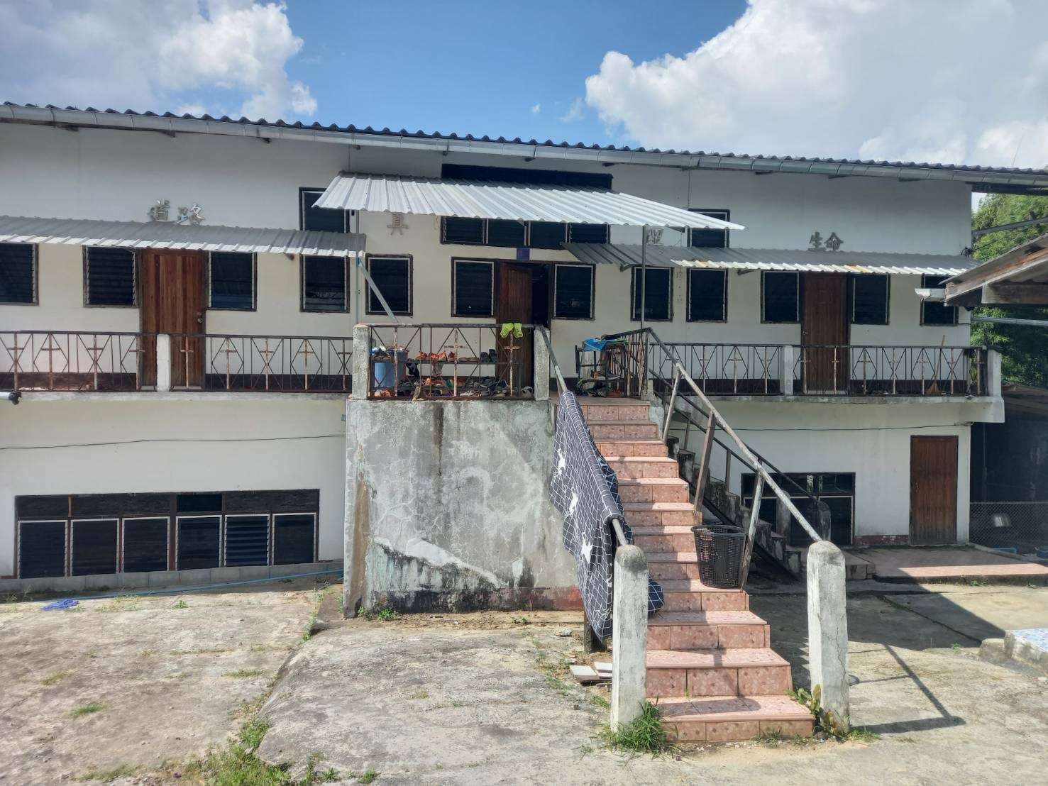 Current Facility: Our existing 2-storey building serves as a home for our young athletes, but it needs improvements to ensure safety, hygiene, and comfort. 