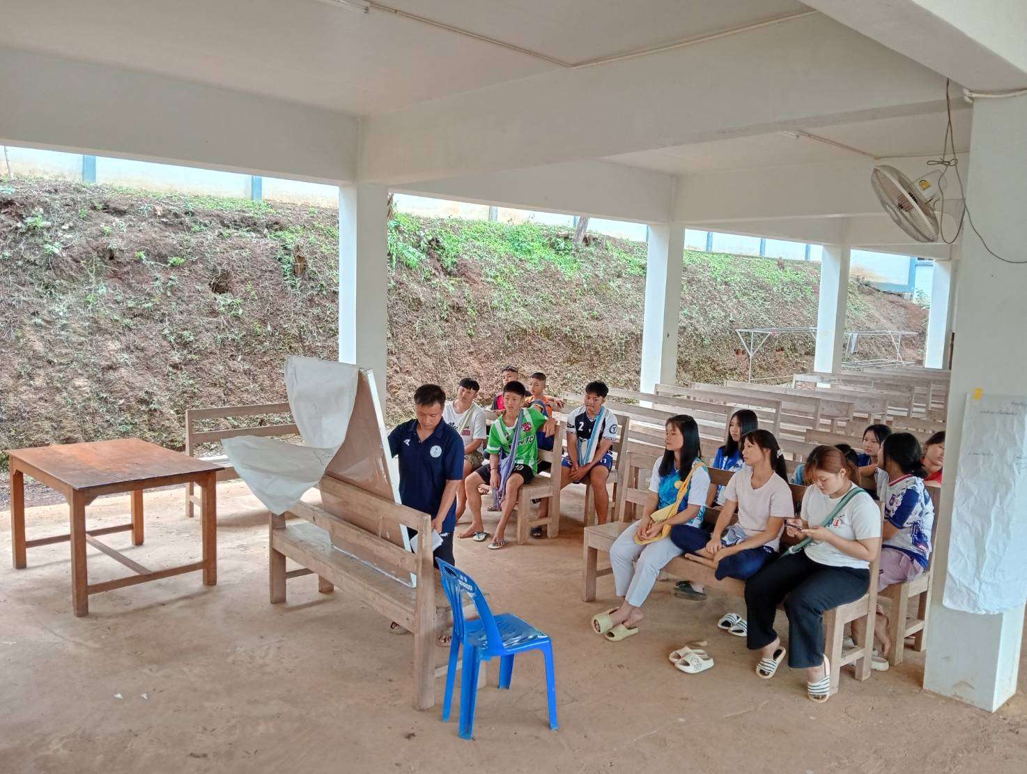 Youth join together to present garbage problems