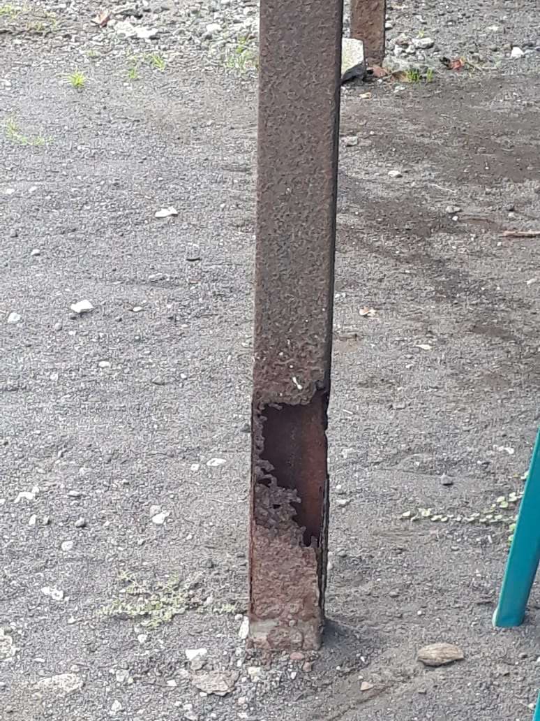another side rail that supports the galley, with damage